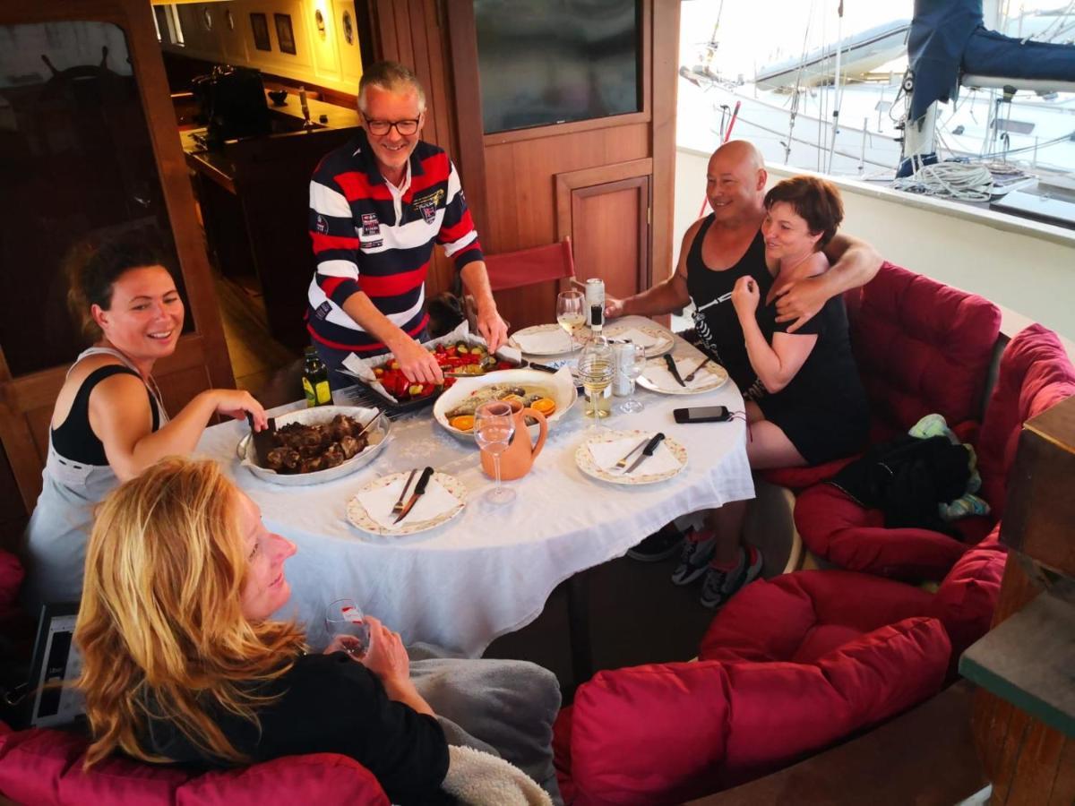 Classic Yacht Yanika Yachting Watersport Ets Villaputzu Bagian luar foto