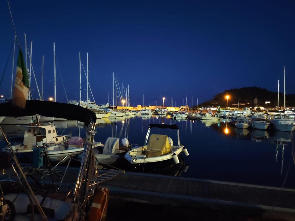 Classic Yacht Yanika Yachting Watersport Ets Villaputzu Bagian luar foto